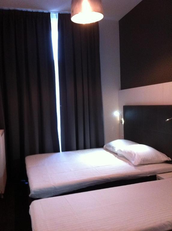 Small Triple Room